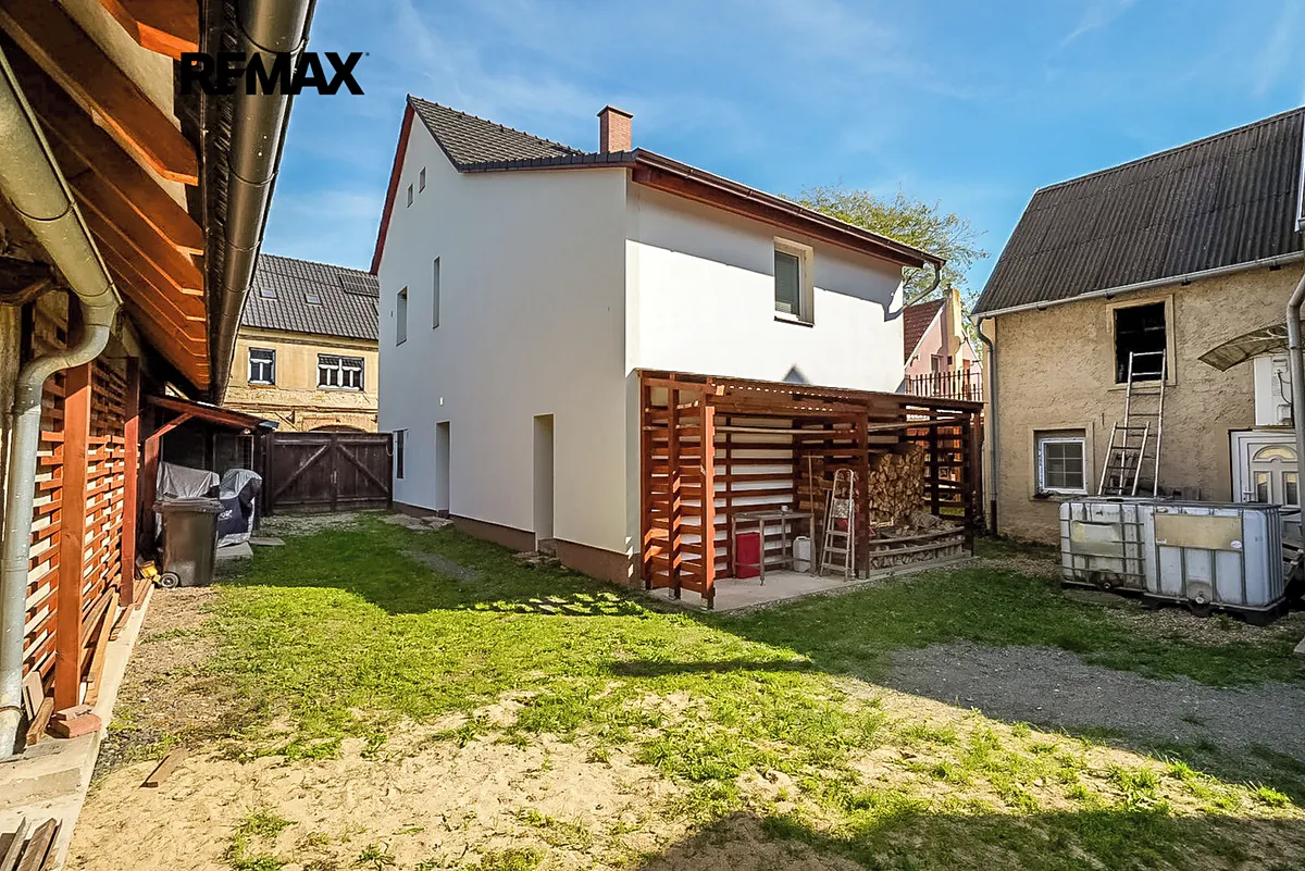Prodej rodinného domu 275 m², pozemek 515 m²